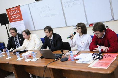 From lef to right: Geoffrey Neale, Toine Manders,Yaroslav Romanchuk, Vera Kichanova, Andrey Goryanov (moderator)